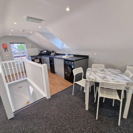 1St Floor Riverview Duplex Flat With Parking NWI Szoba fotó