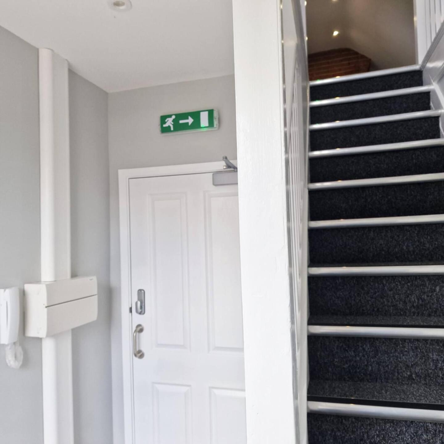 1St Floor Riverview Duplex Flat With Parking NWI Szoba fotó